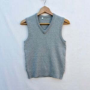 V-Neck Knit Sweater Vest in Oatmeal Grey Sleeveless Fits Like a Small